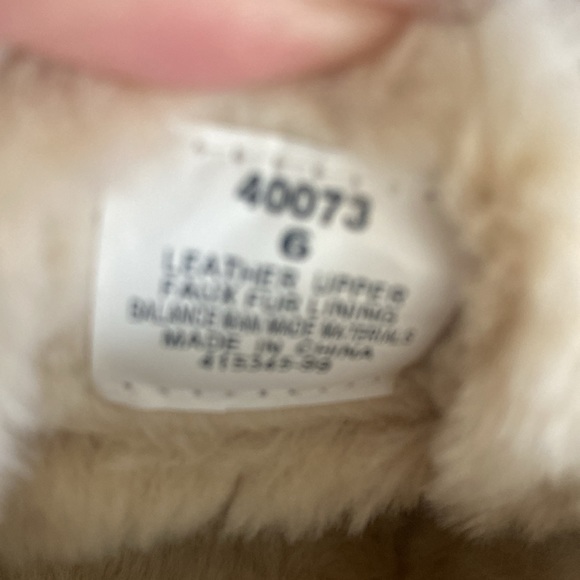 Minnetonka brand NEW with a tag leather uppers faux fur lining size 6 - Picture 12 of 12
